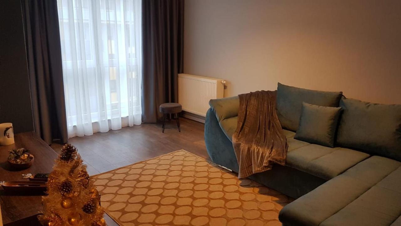 Commodores Quarters Braşov Esterno foto